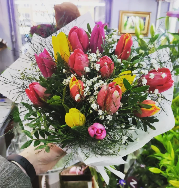 Roses & Tulips Bouquet