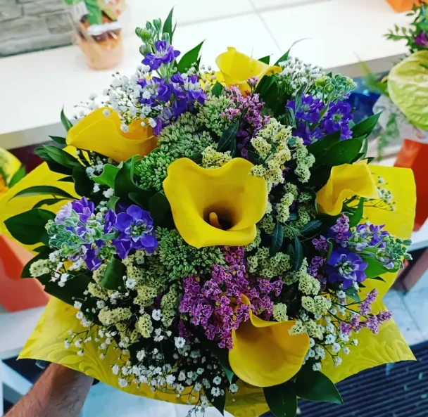 Calla Lily & Purple Bloom Bouquet