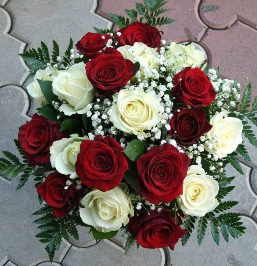 Red & White Rose Bouquet